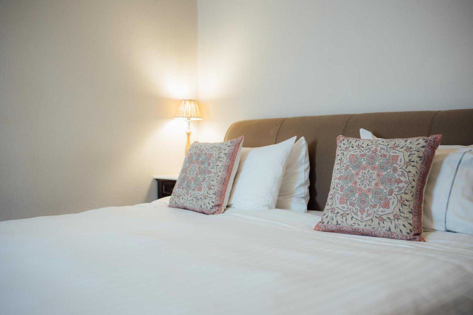 Deluxe Double or Twin Room Fireplace