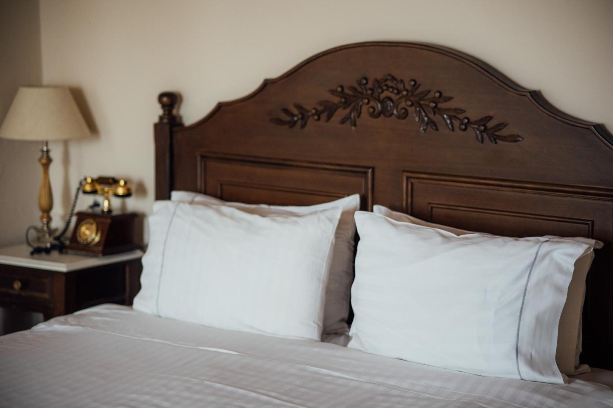 Deluxe Double or Twin Room Fireplace