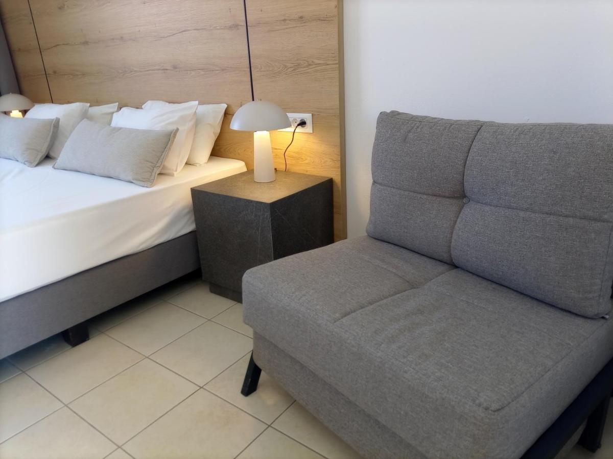 Standard Twin Room Sea View