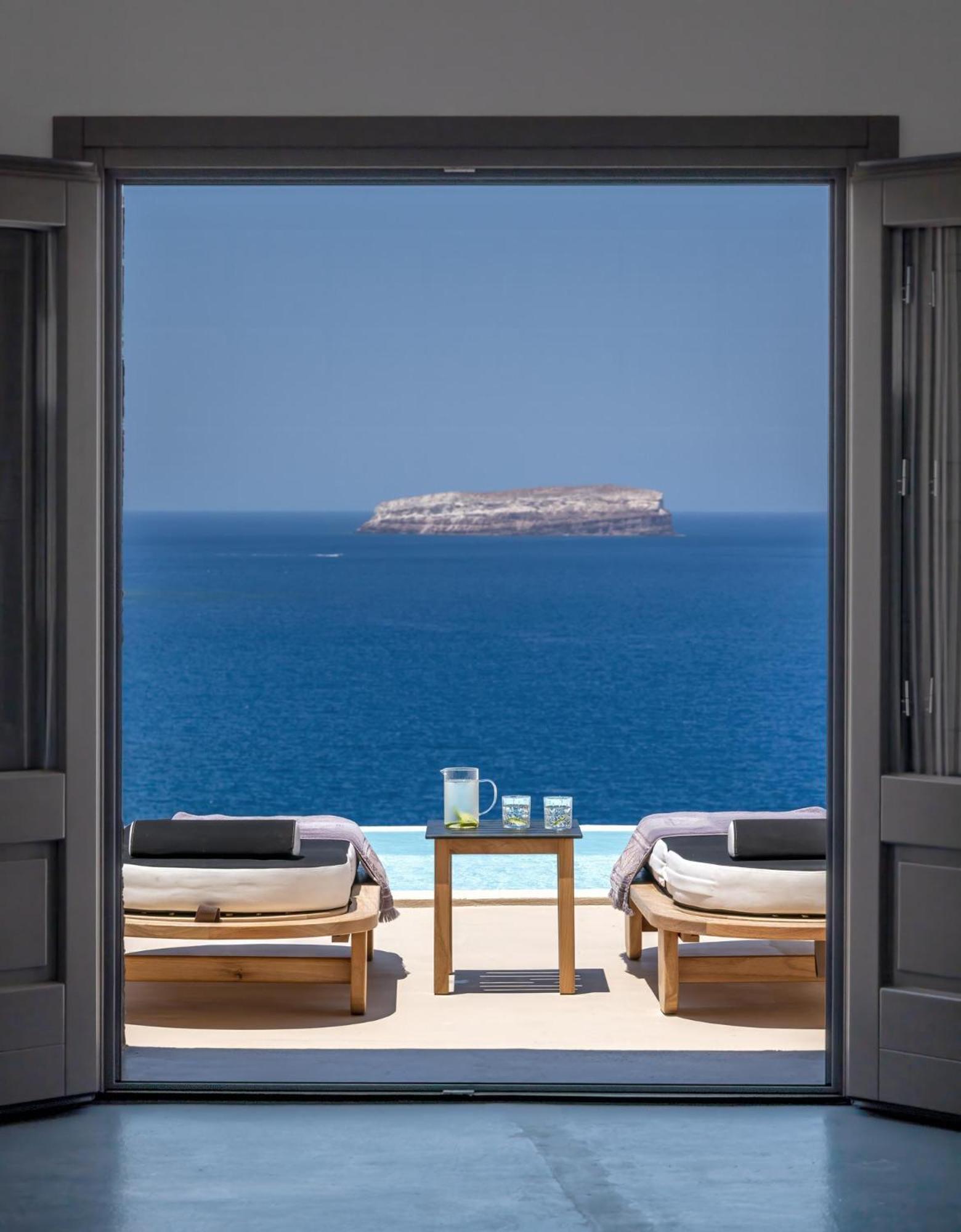 Grand Cave Suite Infinity Private Pool Caldera View