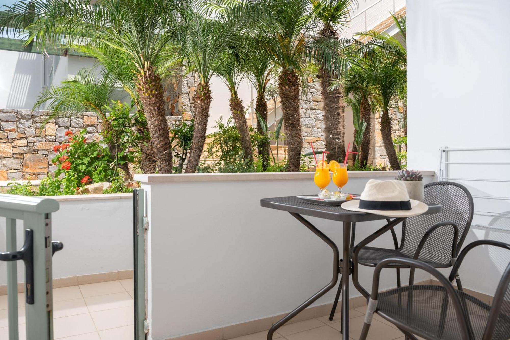 Suite with Garden View