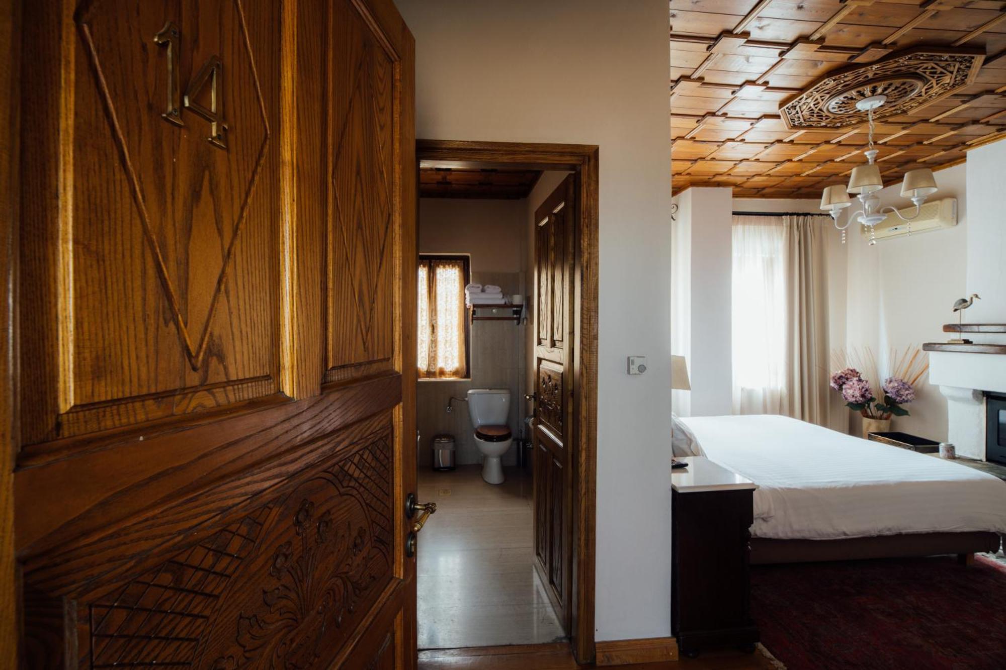 Deluxe Double or Twin Room Fireplace