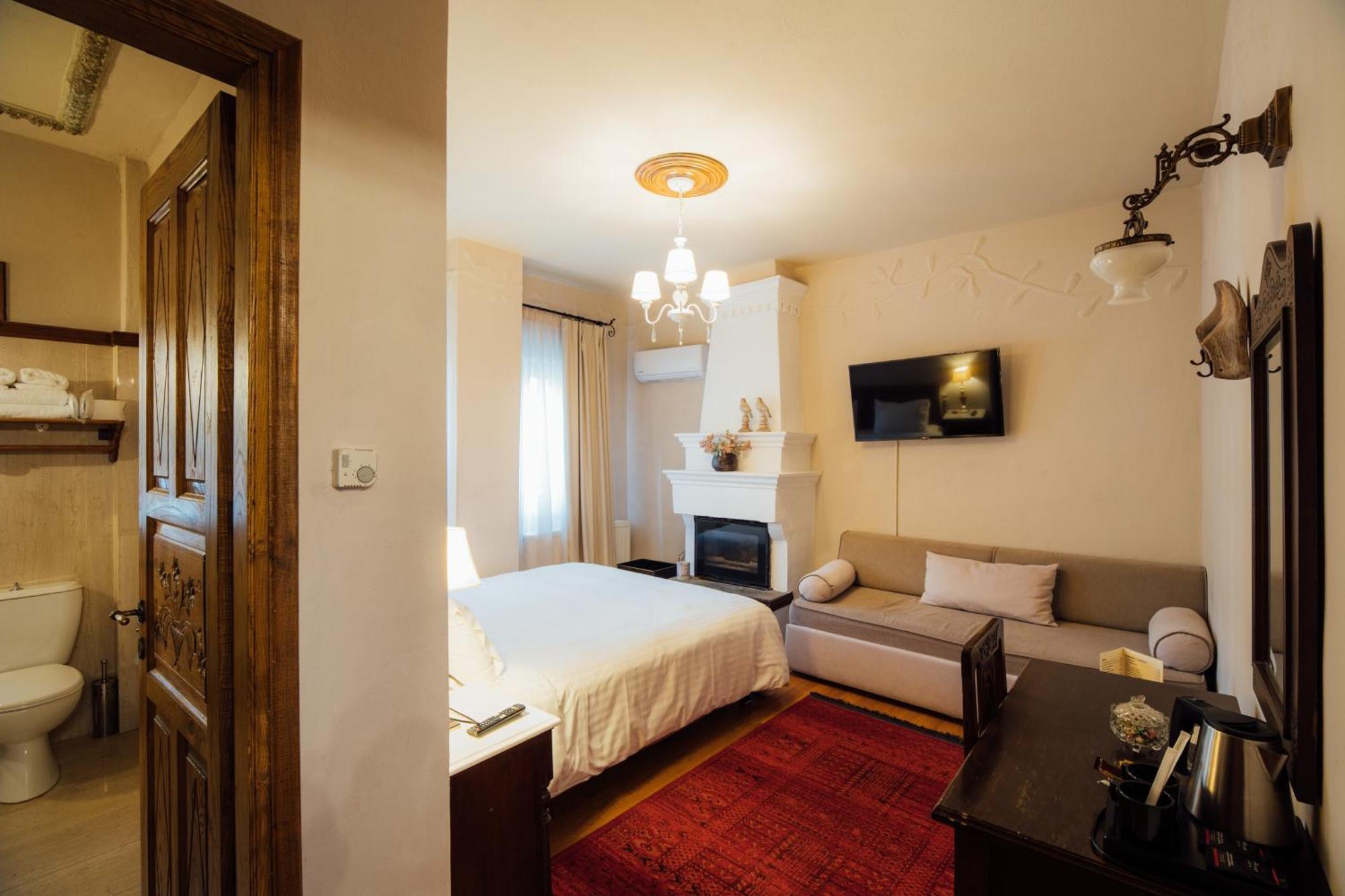 Deluxe Double or Twin Room Fireplace