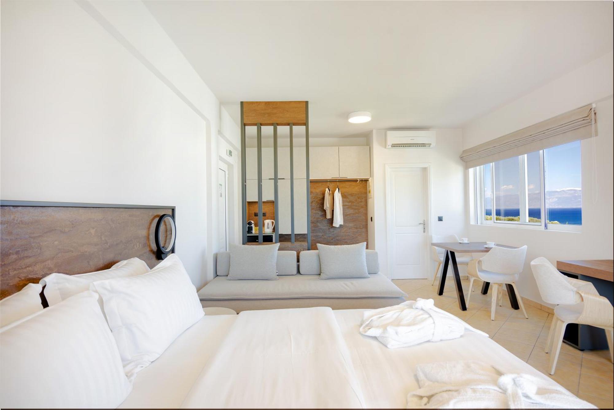 Executive Double or Twin Room Side Sea View