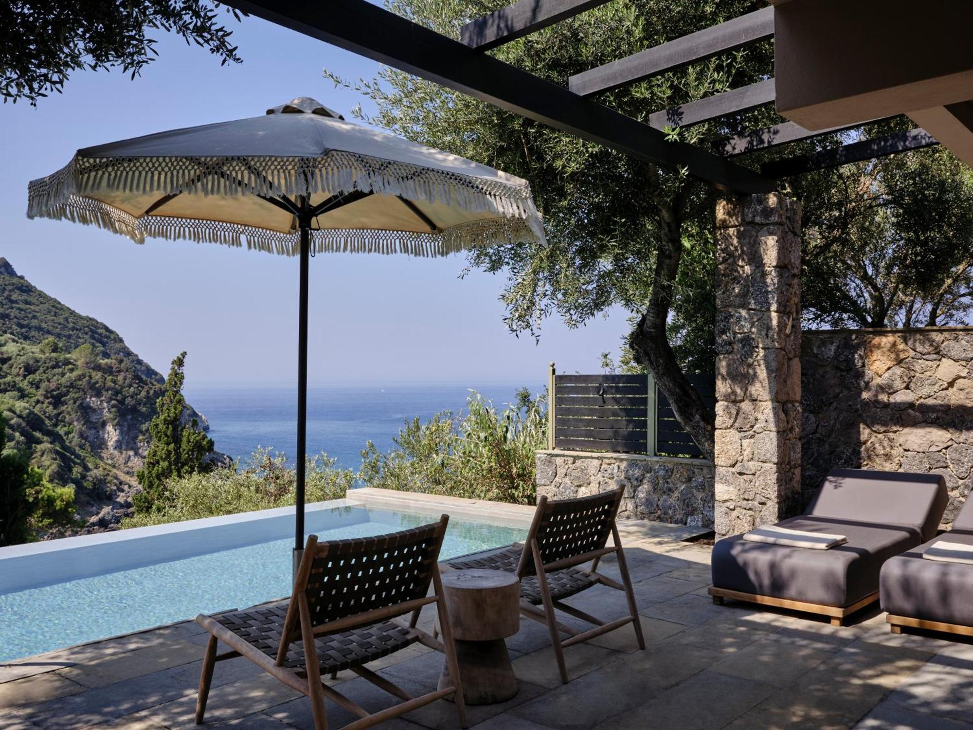 Deluxe Double Suite Sea View Private Pool