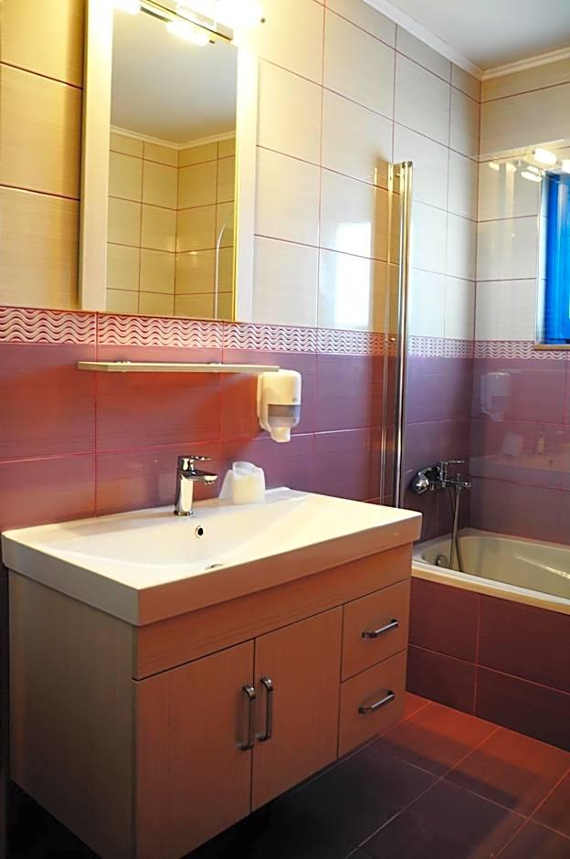 Comfort Quadruple Room