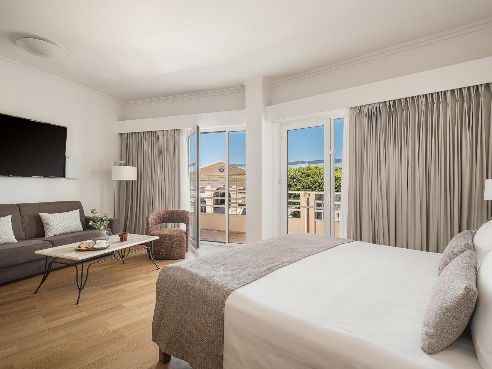 Junior Suite Square View