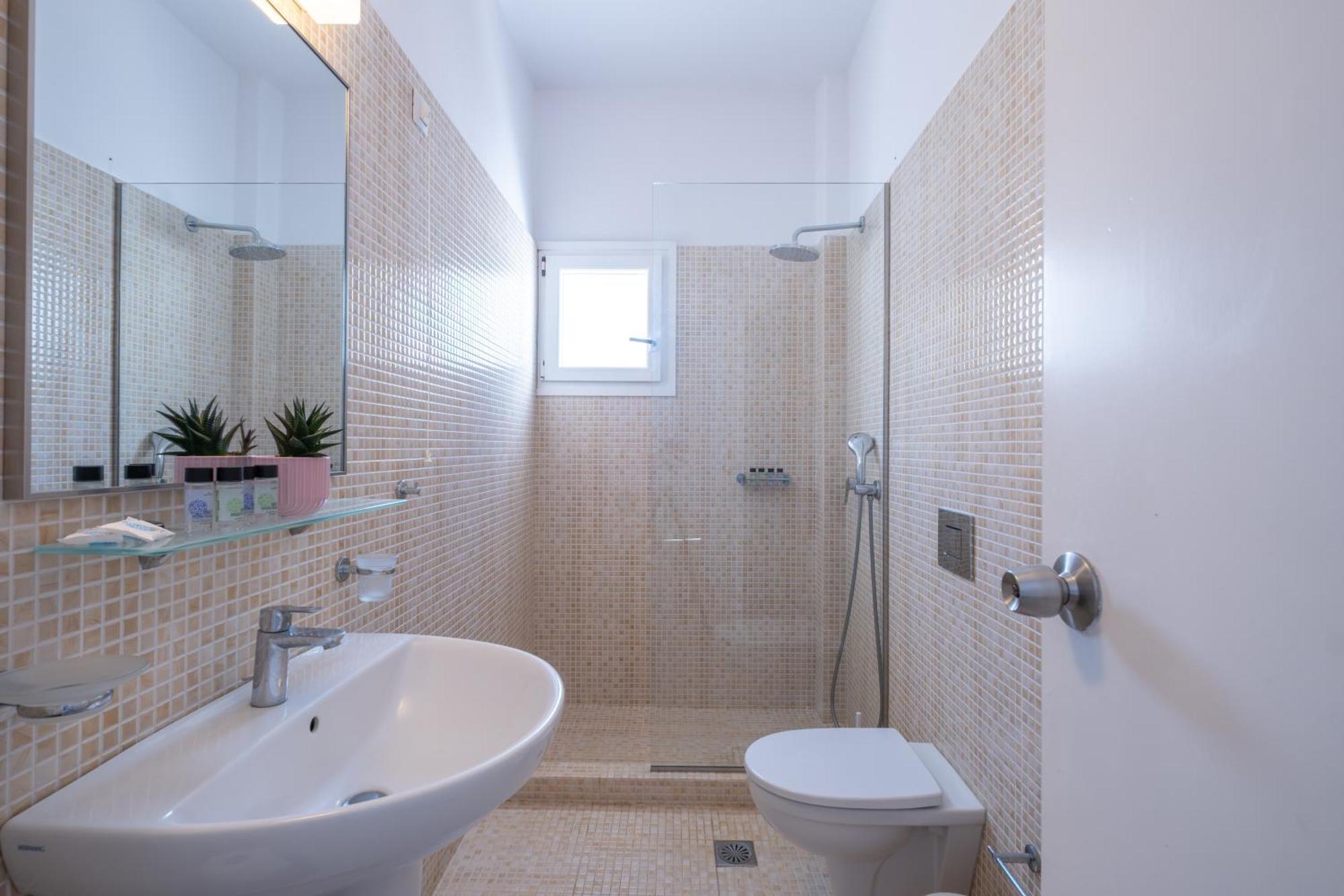 Double or Twin Room Sea View