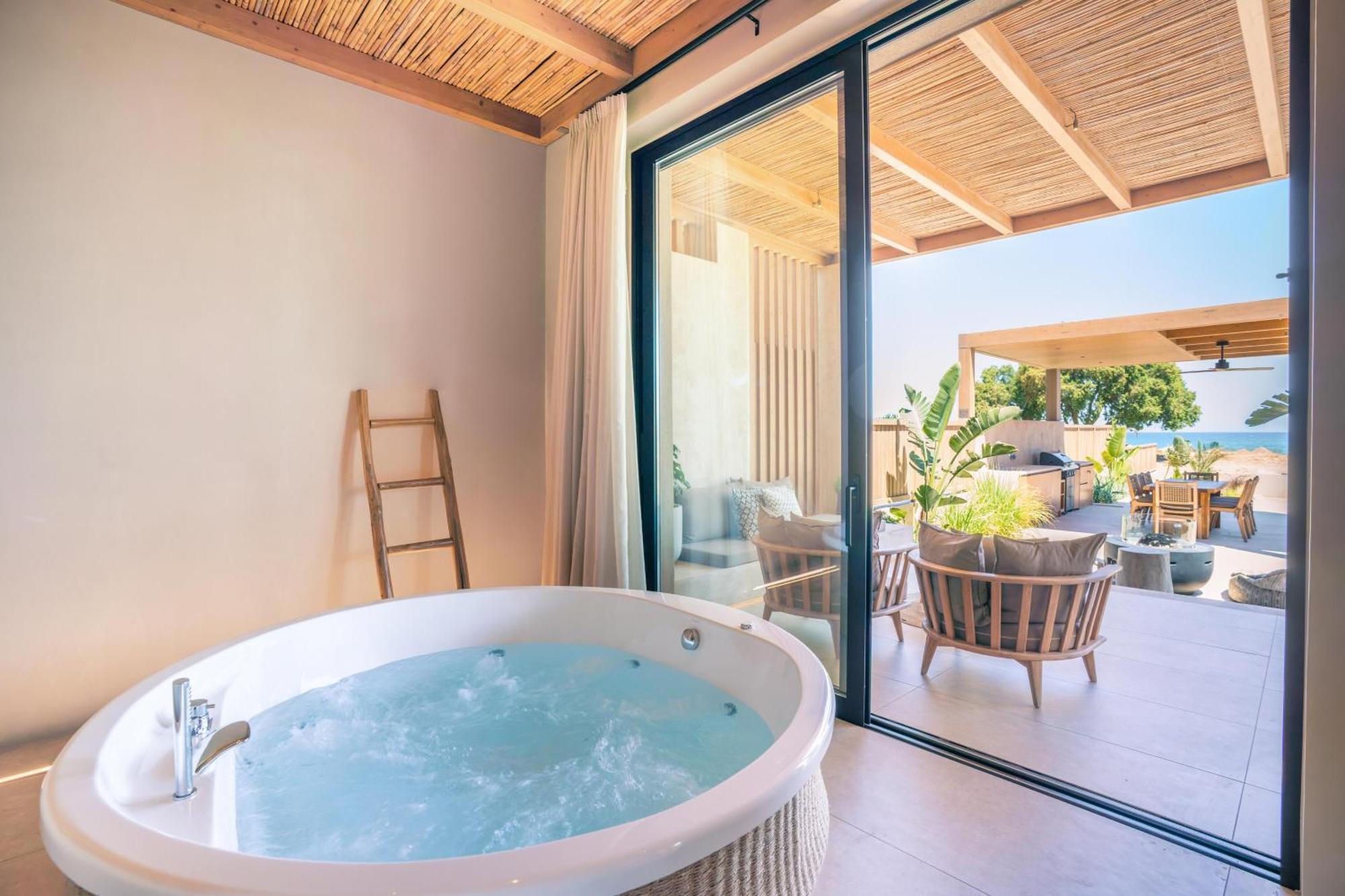 Cicada Villa Sea Front Private Pool Indoor Jacuzzi Gym