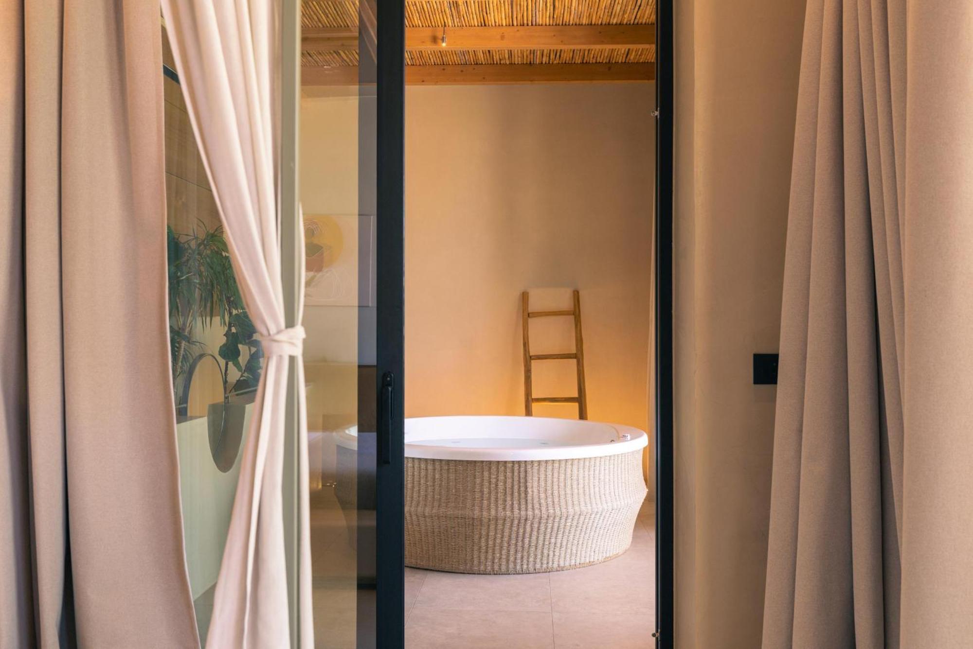 Cicada Villa 2 Levels Gym Private Pool & Indoor Jacuzzi Side Sea View