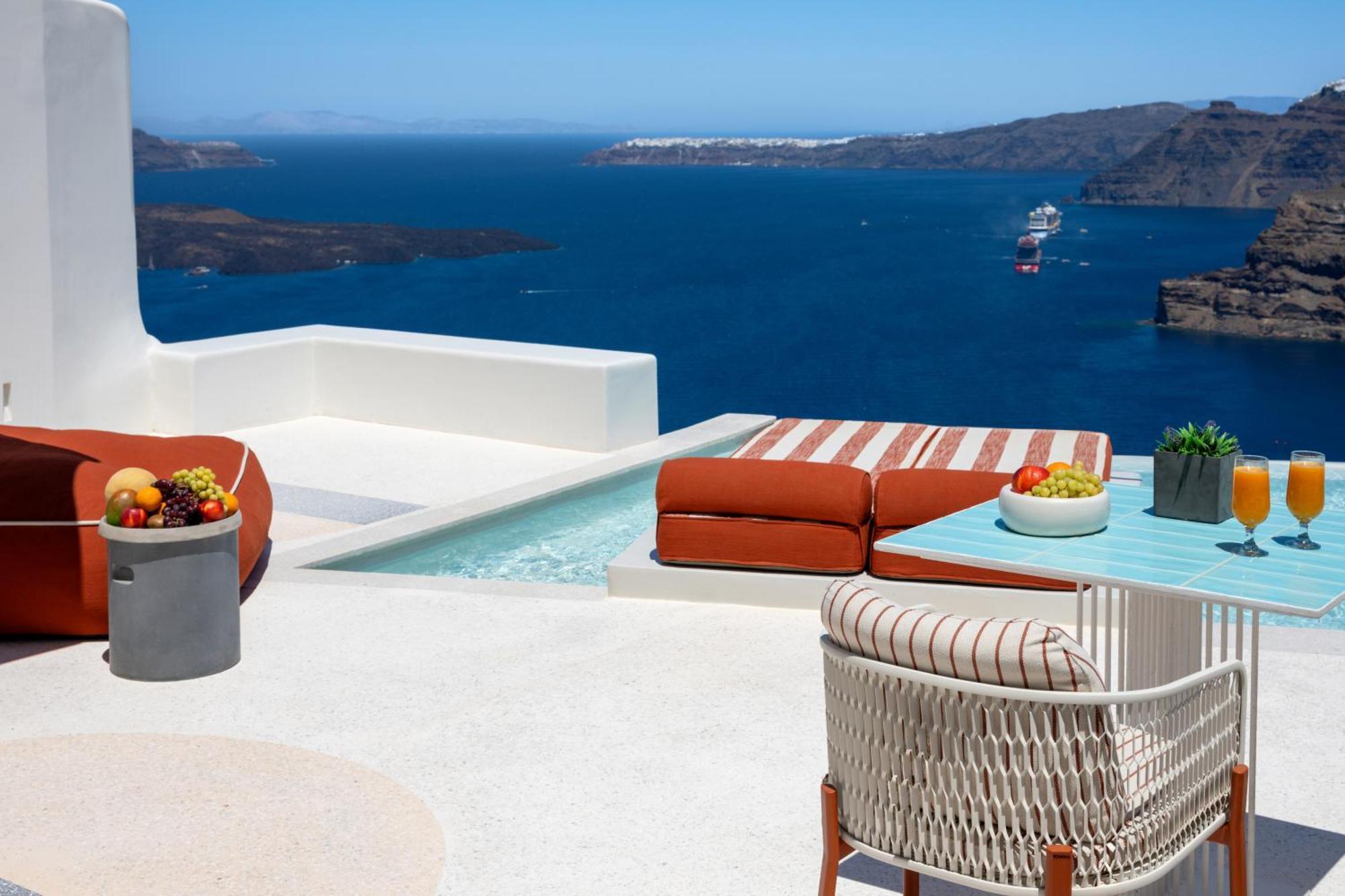 Sugarmoon Suite Heated Plunge Pool Infinity Pool Caldera View