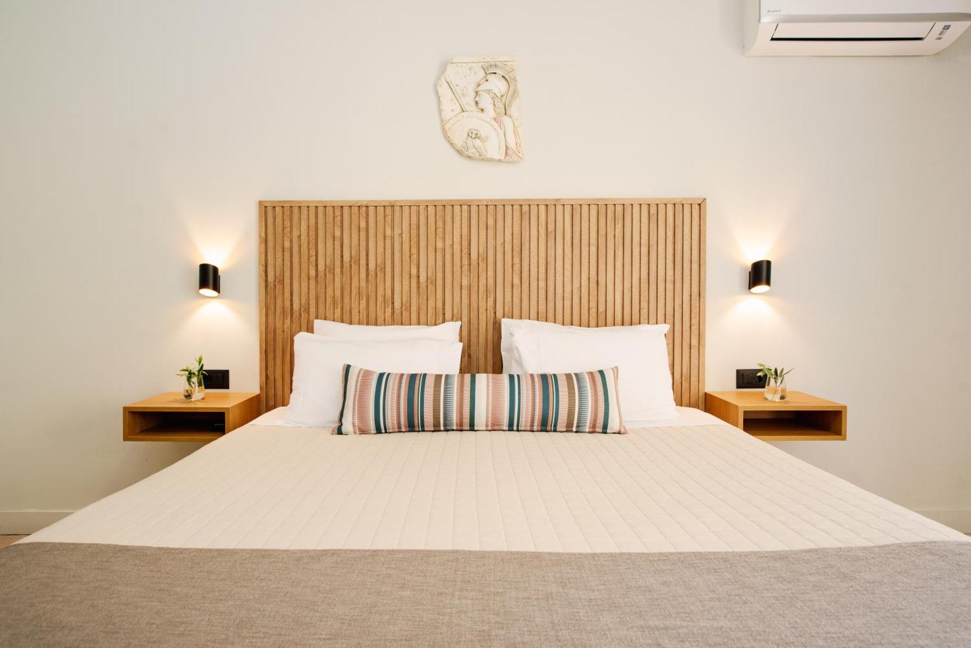 Deluxe Double or Twin Room Pool View