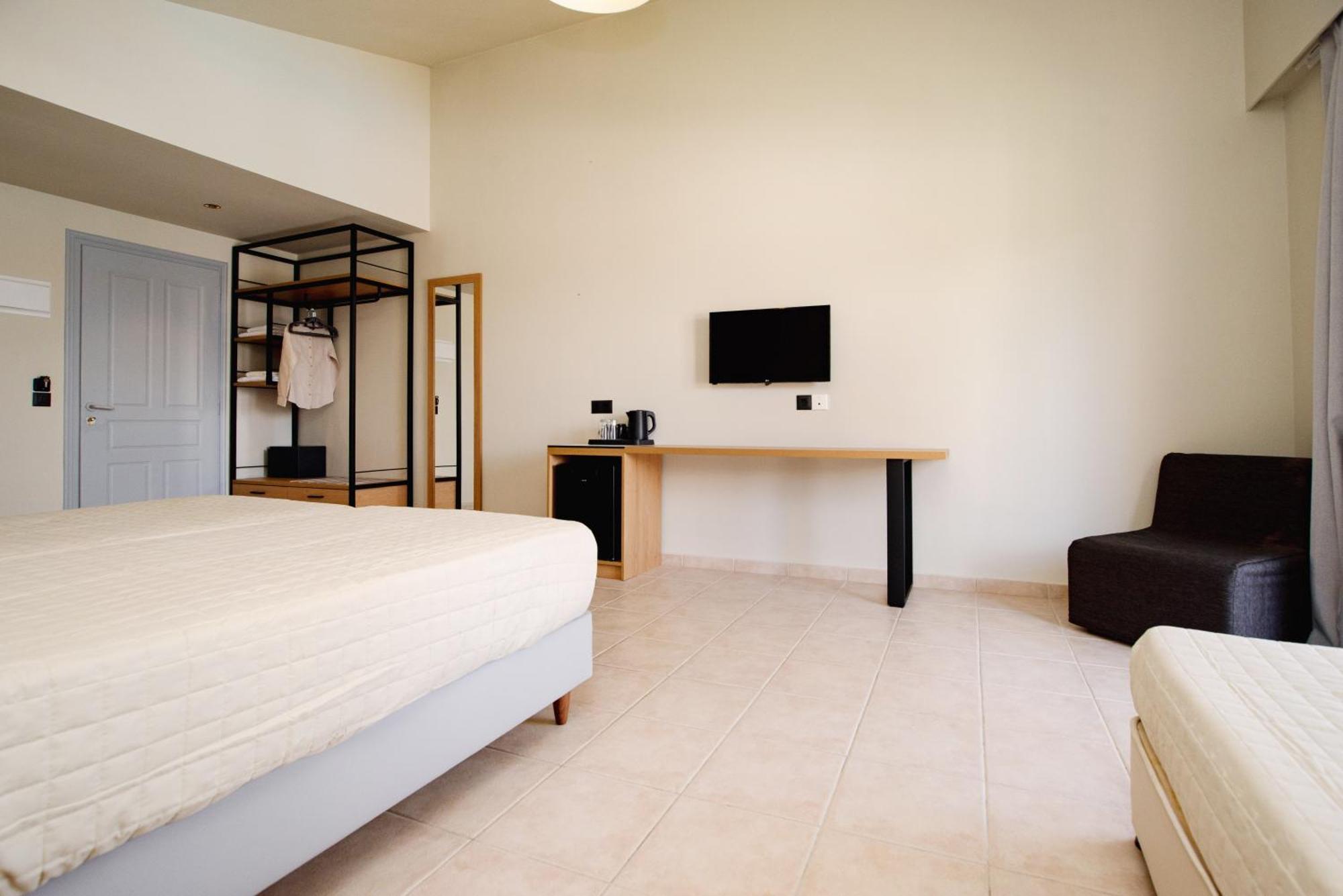 Superior Triple Room Sea View