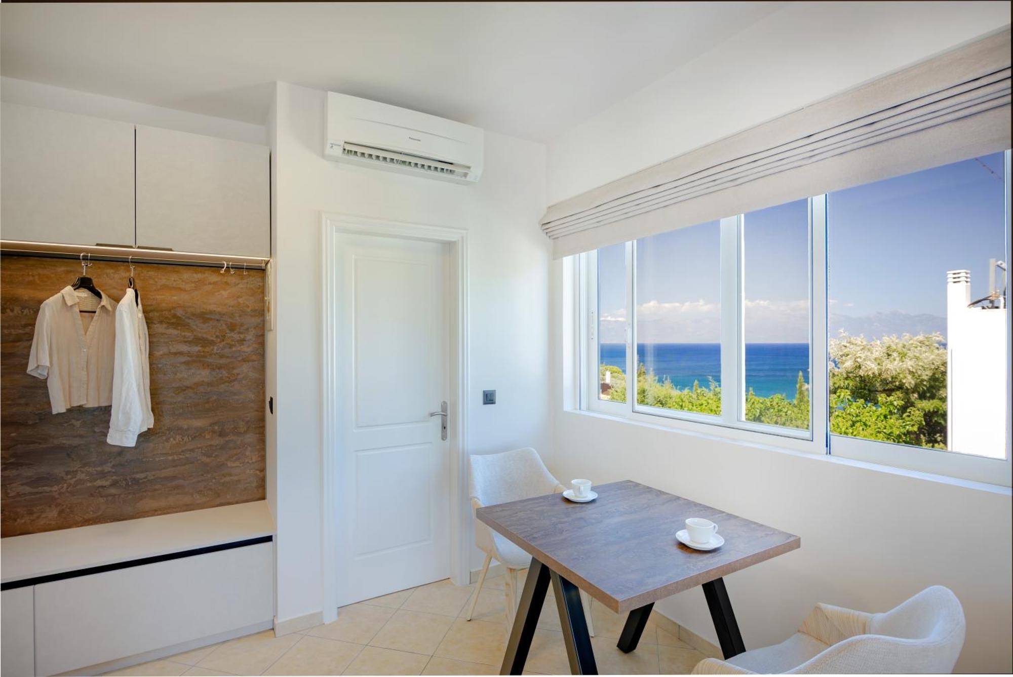 Executive Double or Twin Room Side Sea View