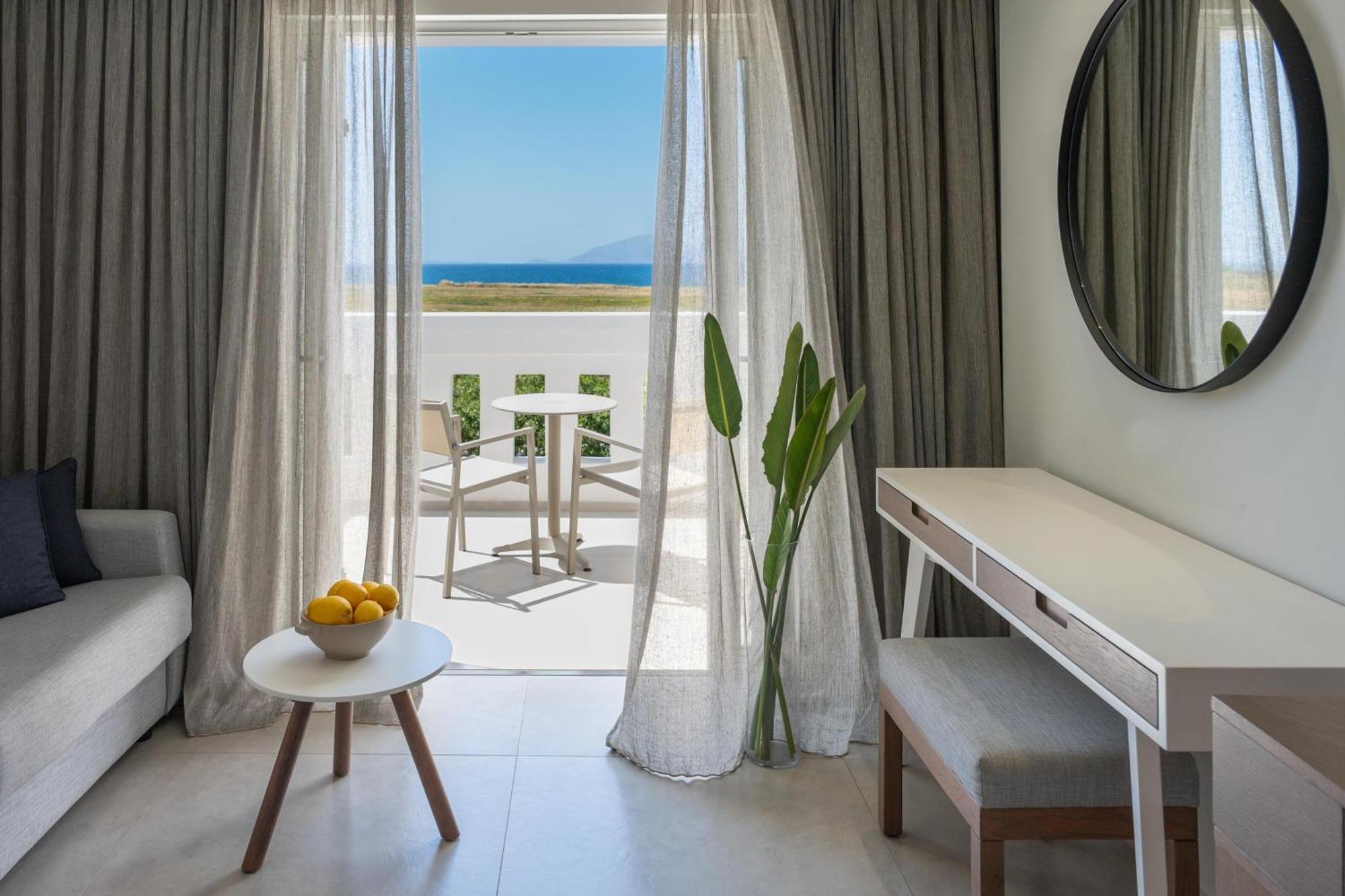 Deluxe Twin Room Sea View