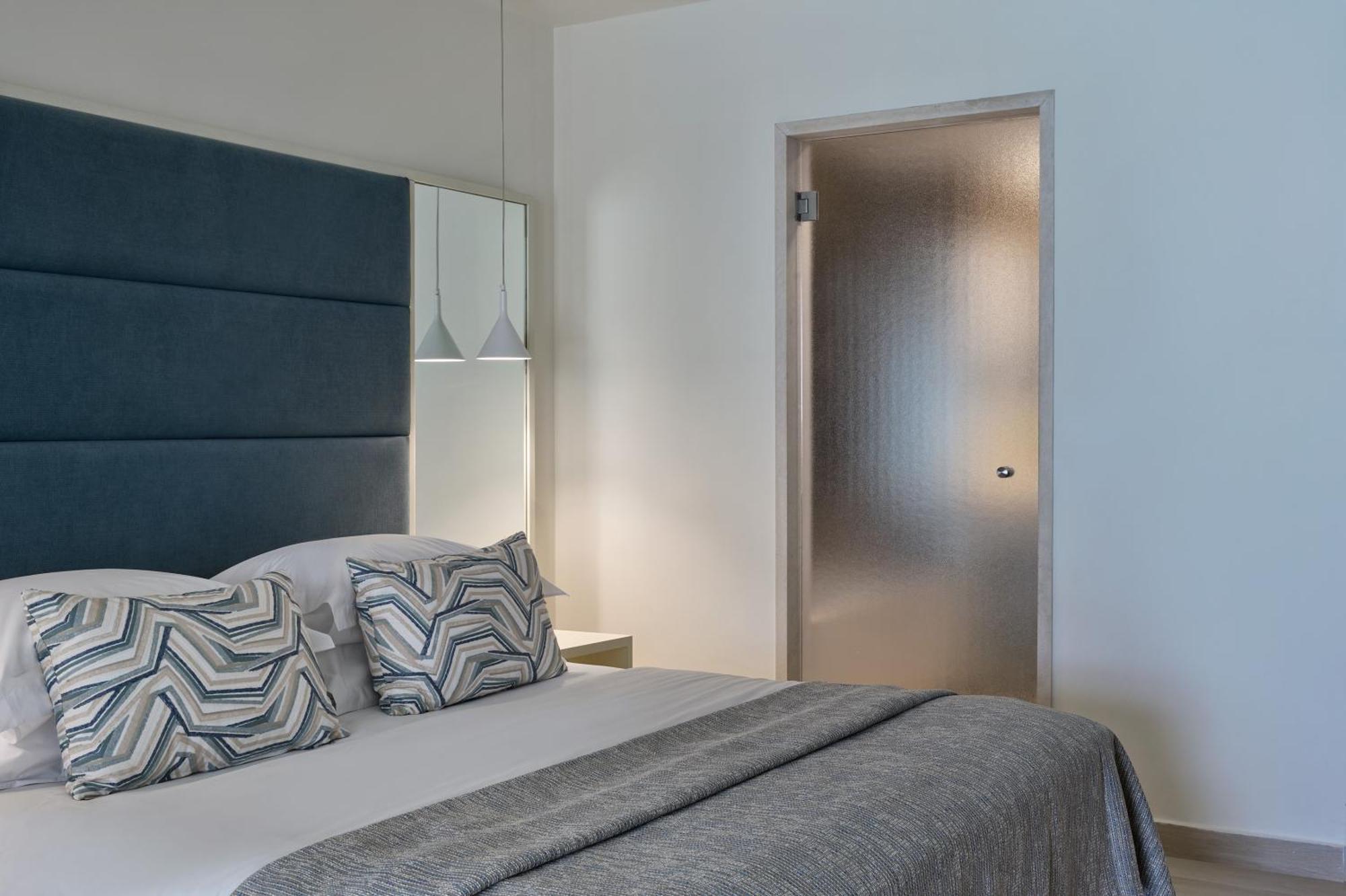 Premium Double Room Inland View
