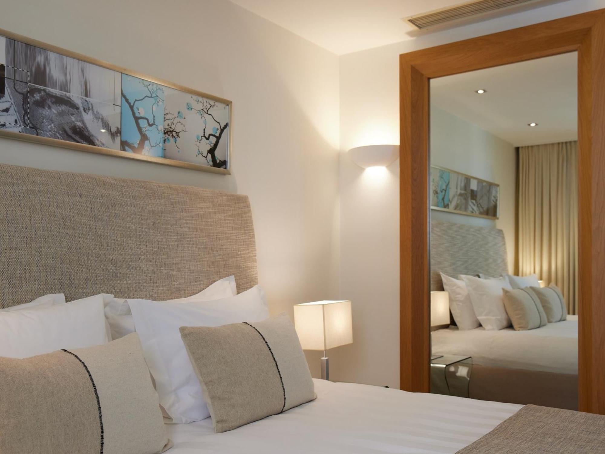 Junior Suite Side Sea View