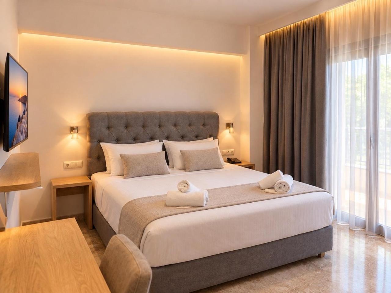 Standard King Room