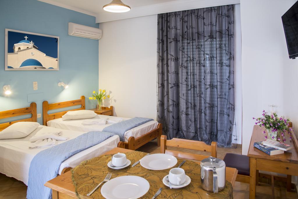 Studio (2 Adults)