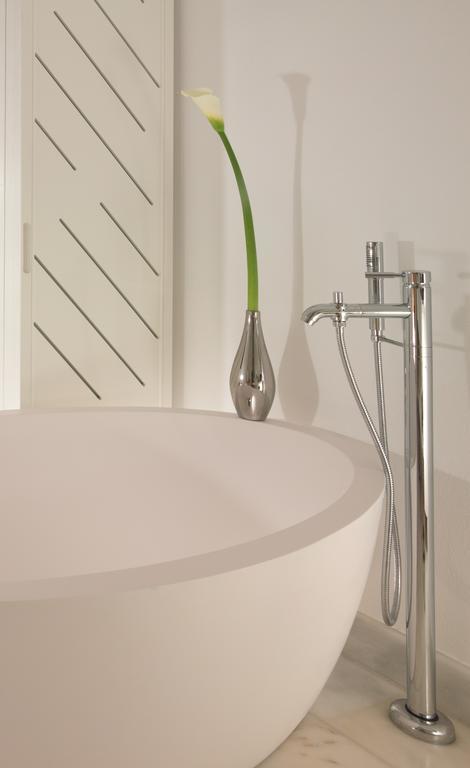 Open Plan Suite Sea View