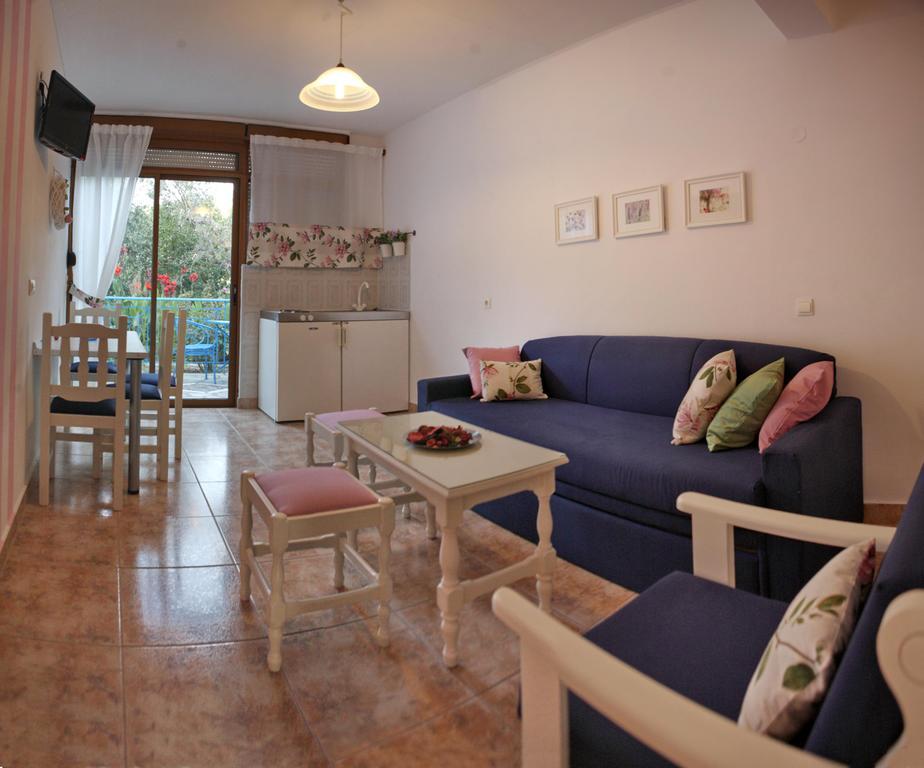 Superior One-Bedroom Apartment