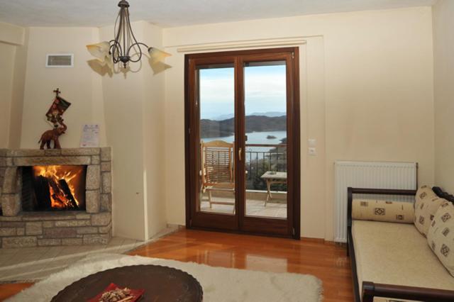 Deluxe Studio lake view