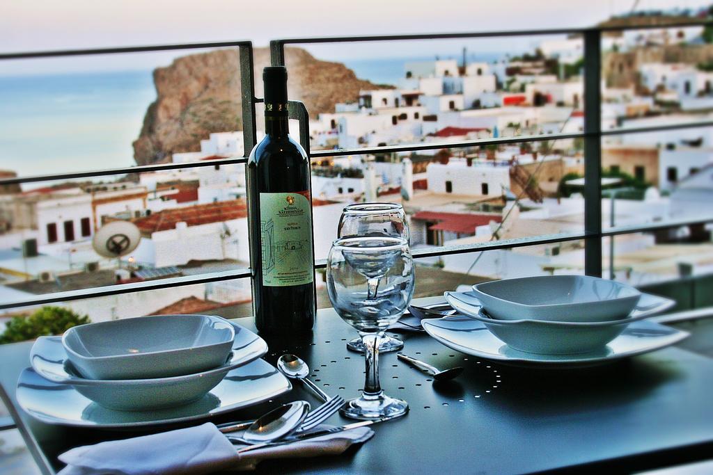 Deluxe One-Bedroom Apartment with Private Balcony and Sea View