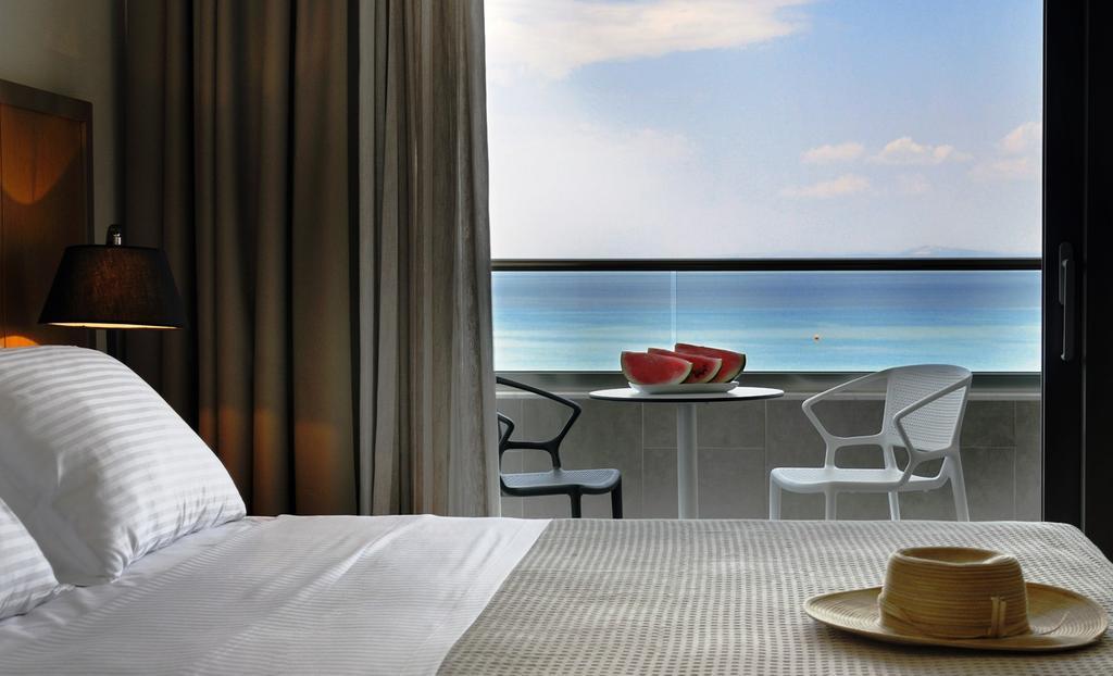 DELUXE ROOM SEA VIEW