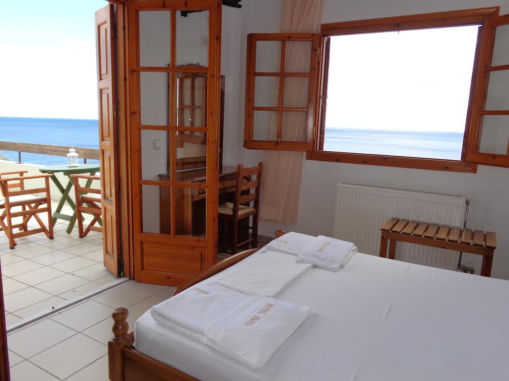 Double or Twin Room Sea View