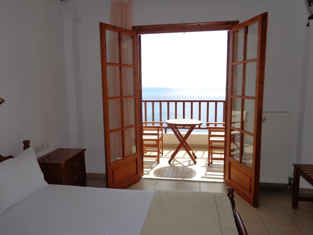 Double or Twin Room Sea View