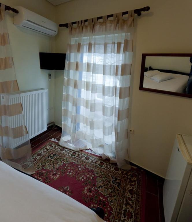 Double or Twin Room Side Sea View