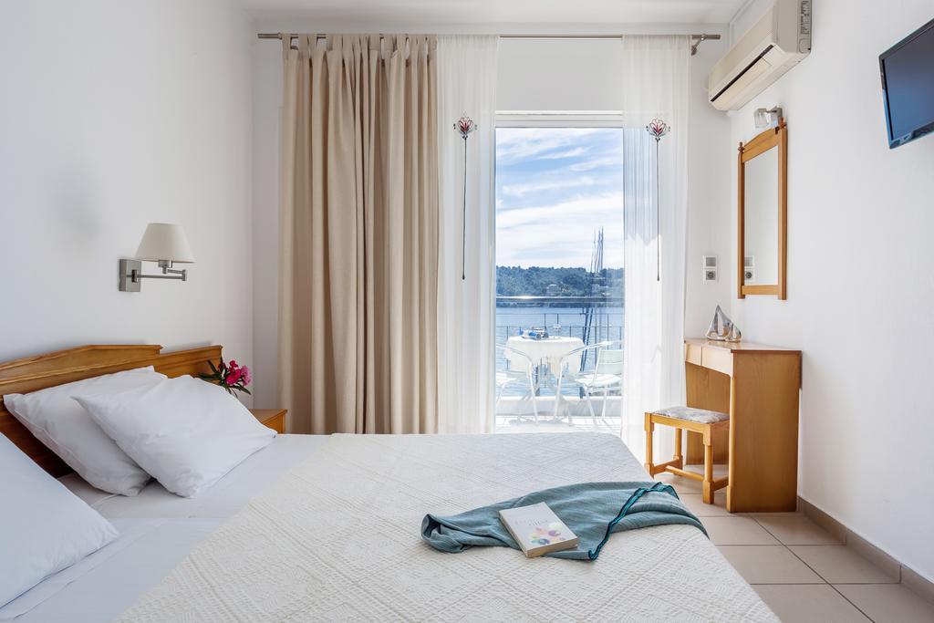 Double or Twin Room with Sea View