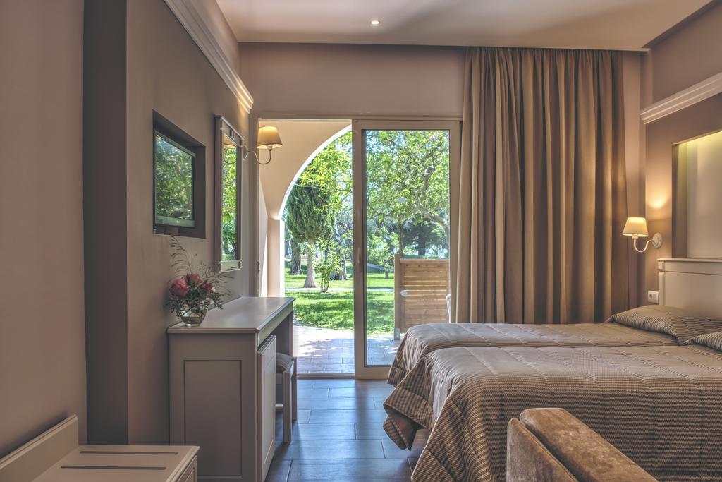 Superior Double or Twin Room Garden View