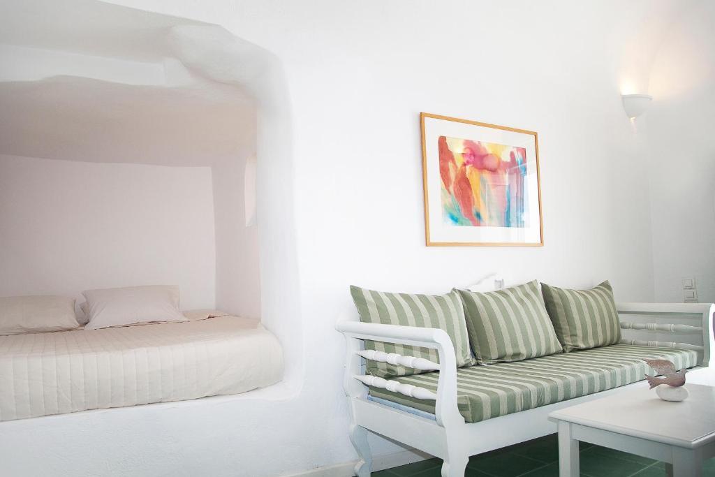 Junior Suite with Caldera View