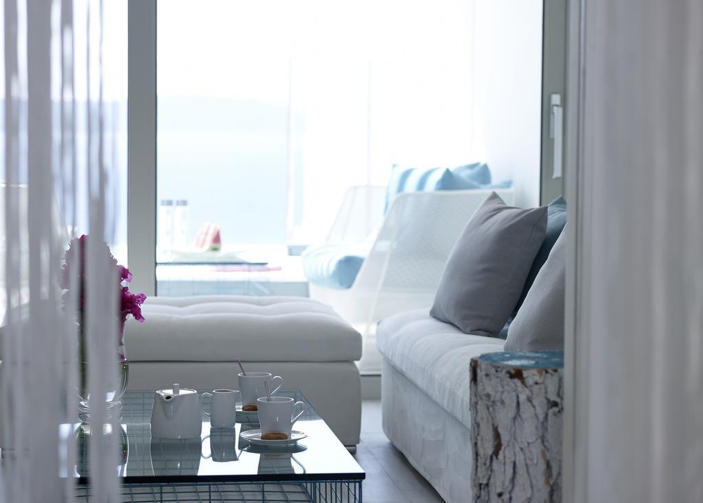 Suite Sea Front Private Pool
