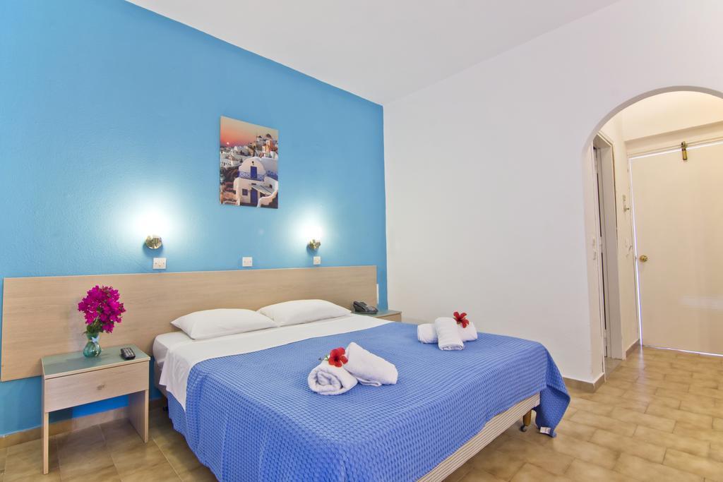 Double or Twin Room with Pool View