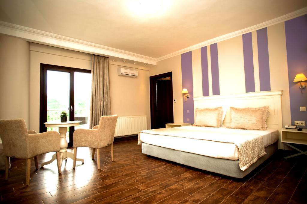 Family Interconnecting Room Lake View