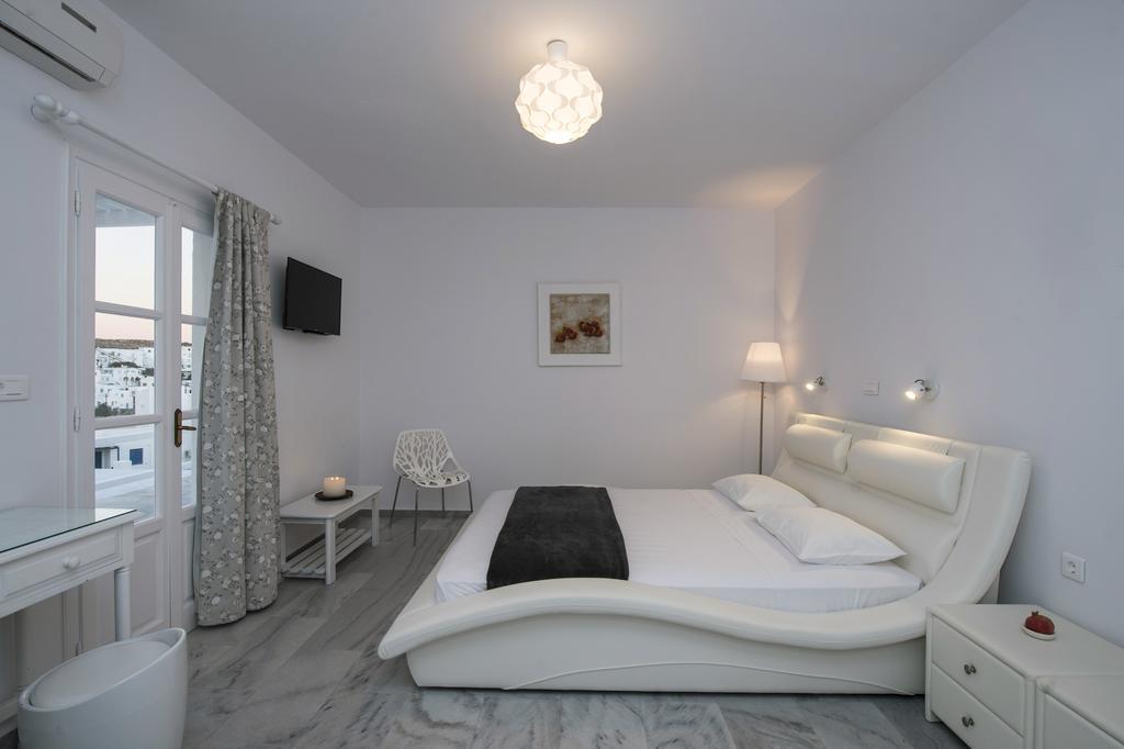 One-Bedroom Apartment with Sea View