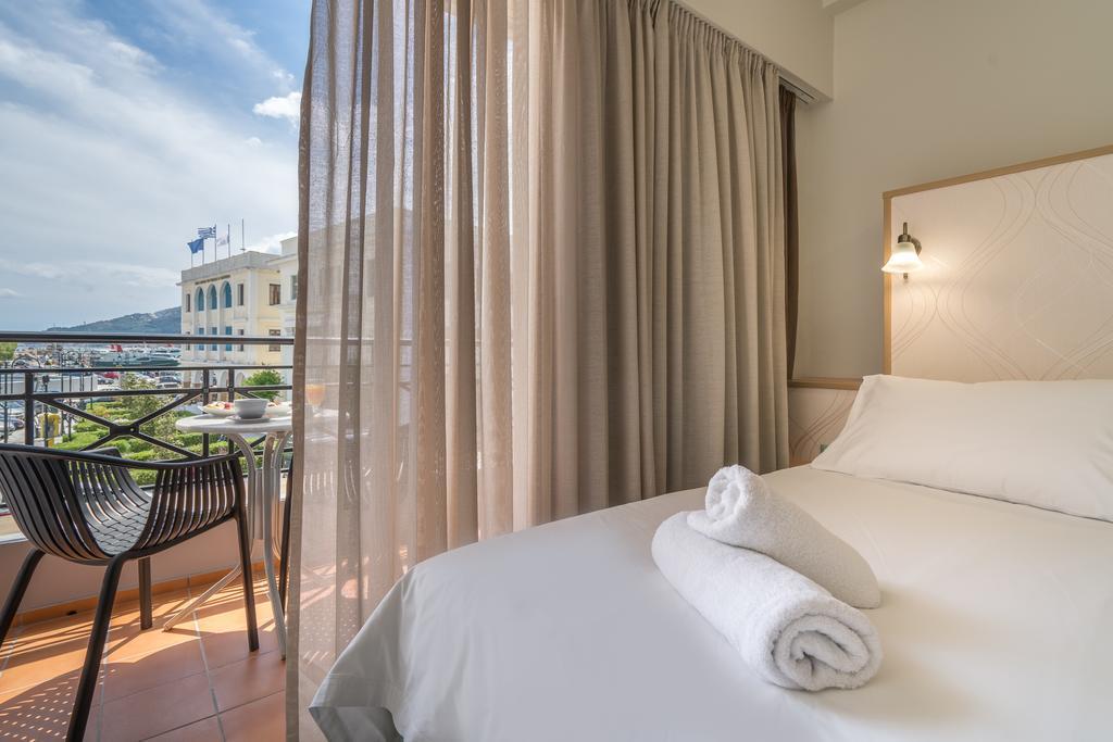Double or Twin Room Sea View