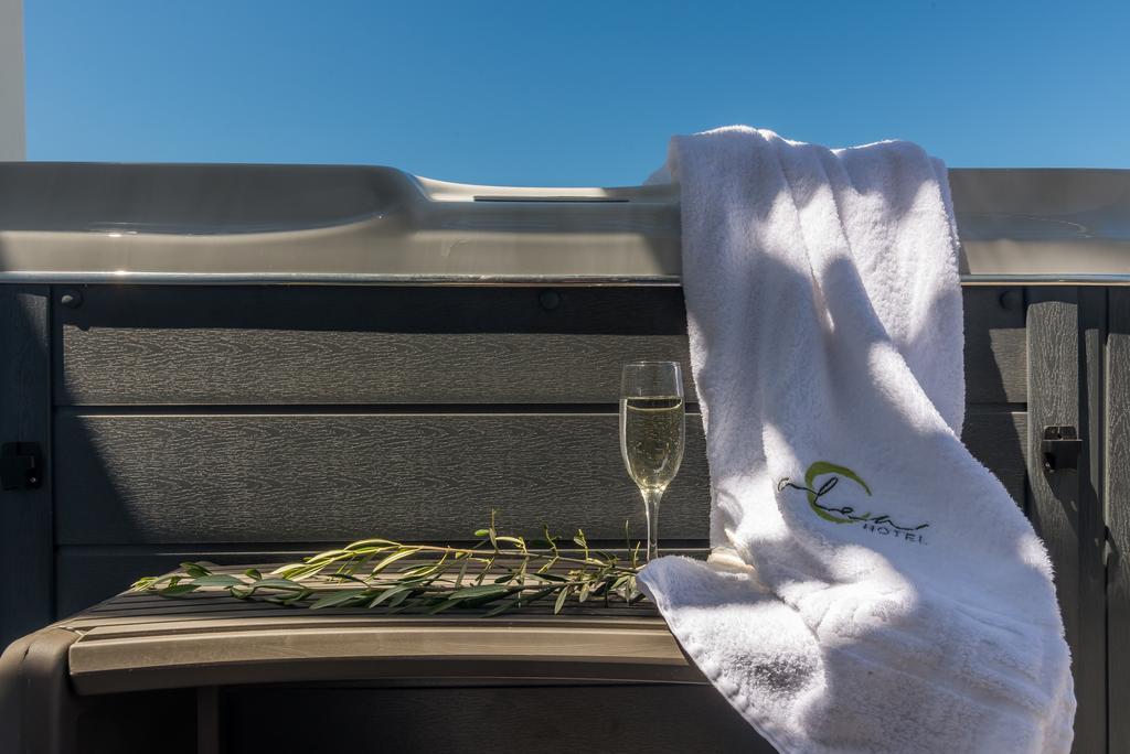 Deluxe Double or Twin Room with Front Sea View and Private Spa / Jacuzzi