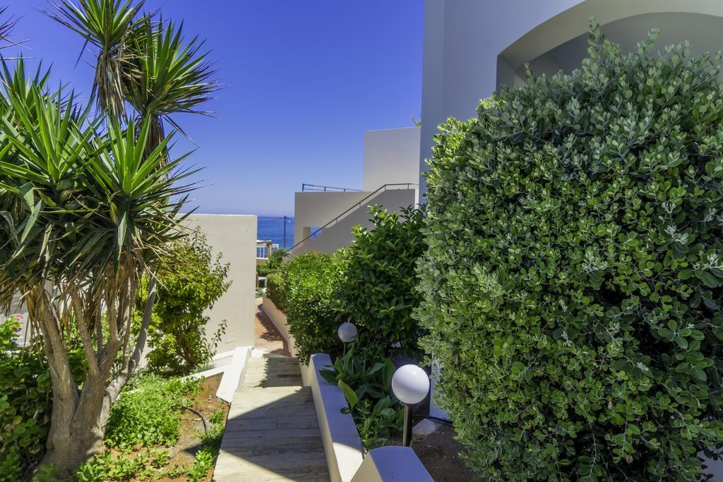 One Bedroom Suite Garden or Land View