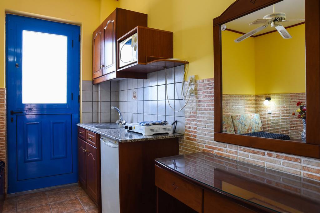 One-Bedroom Apartment (4 Adults)