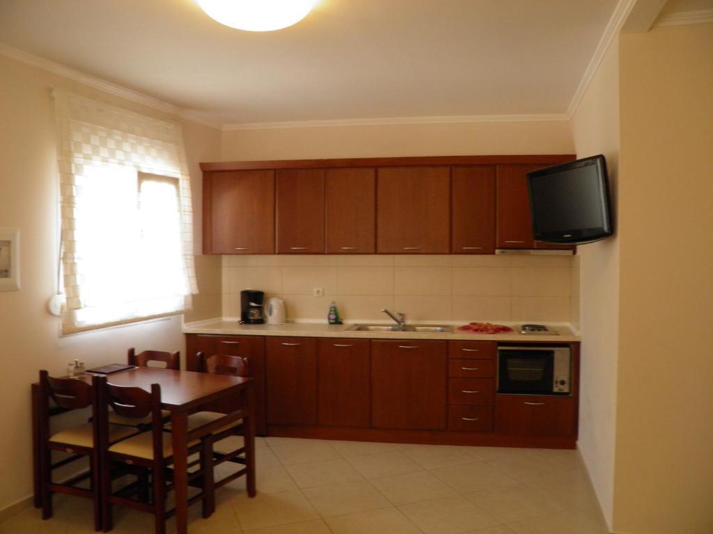Suite (4-5 Adults)