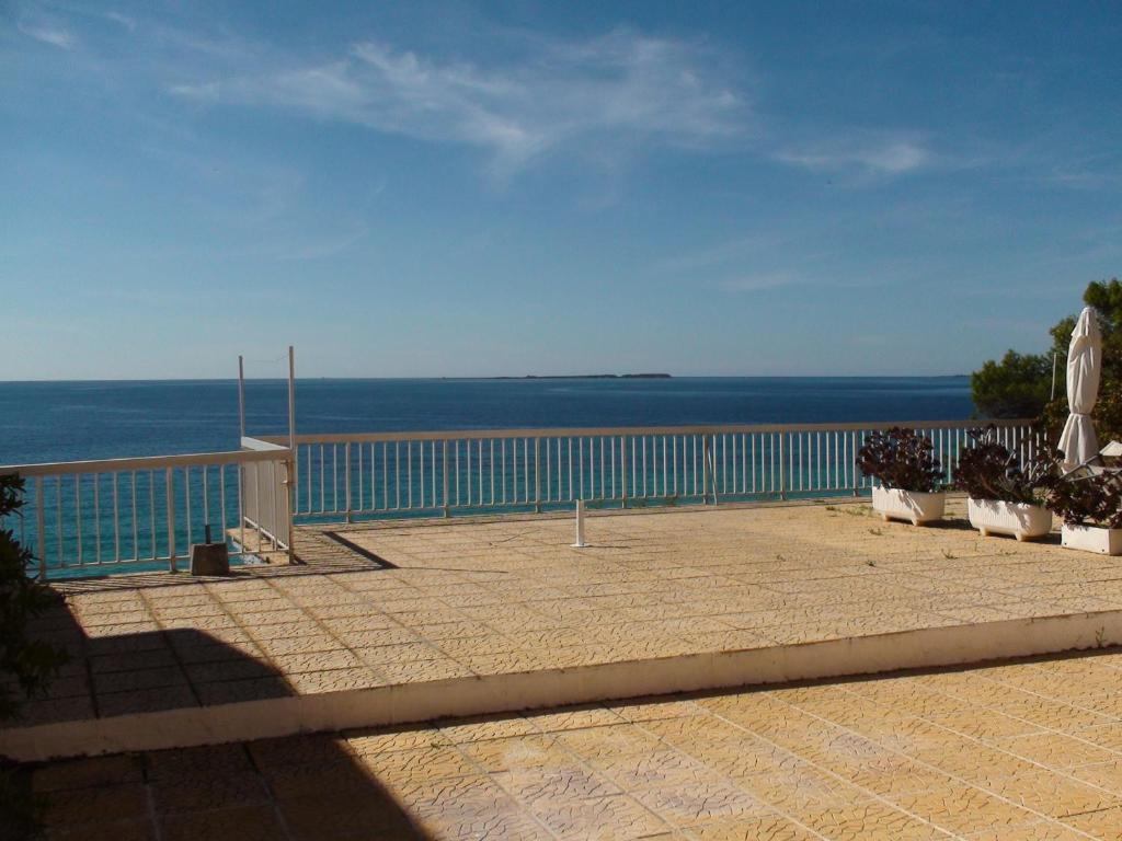 Two-Bedroom Apartment with Sea View (4-6 Adults)