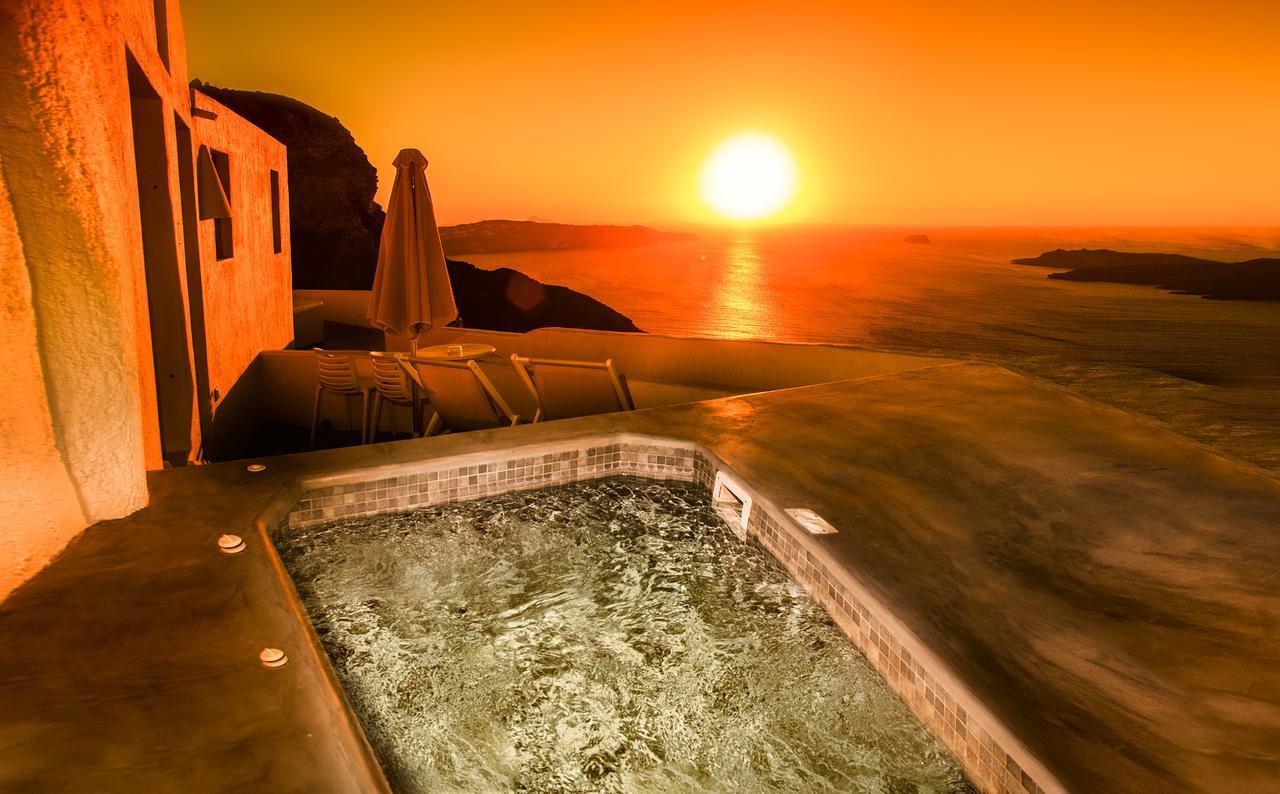 Superior Suite outdoor Tub Caldera View