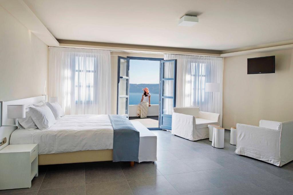 Superior Suite with Caldera View