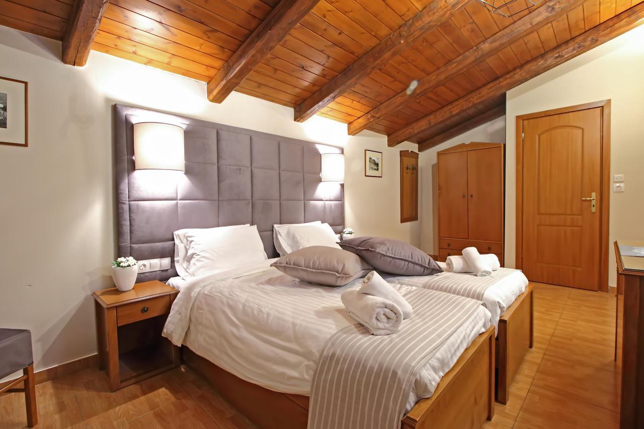 Superior Twin Room Street View