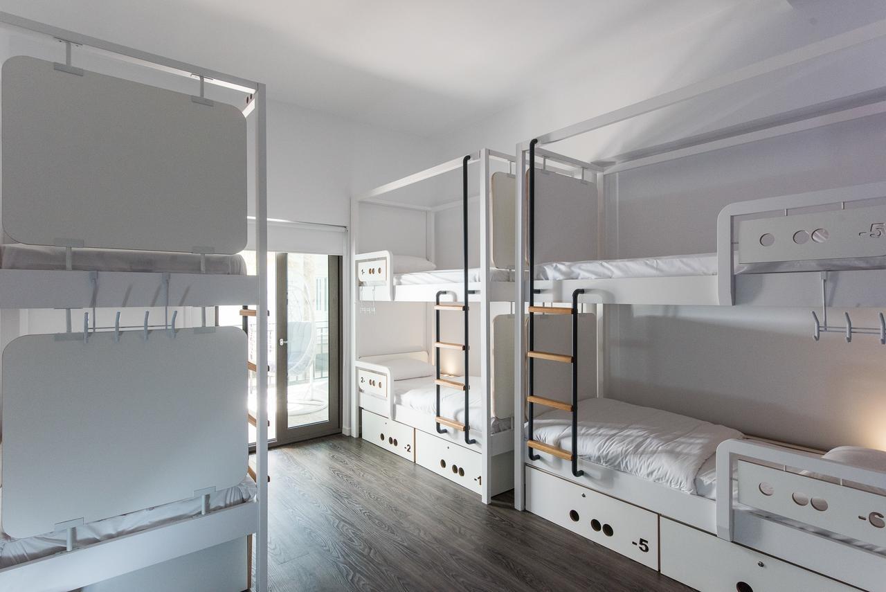 Bed 6-Bed Mixed Dormitory Room