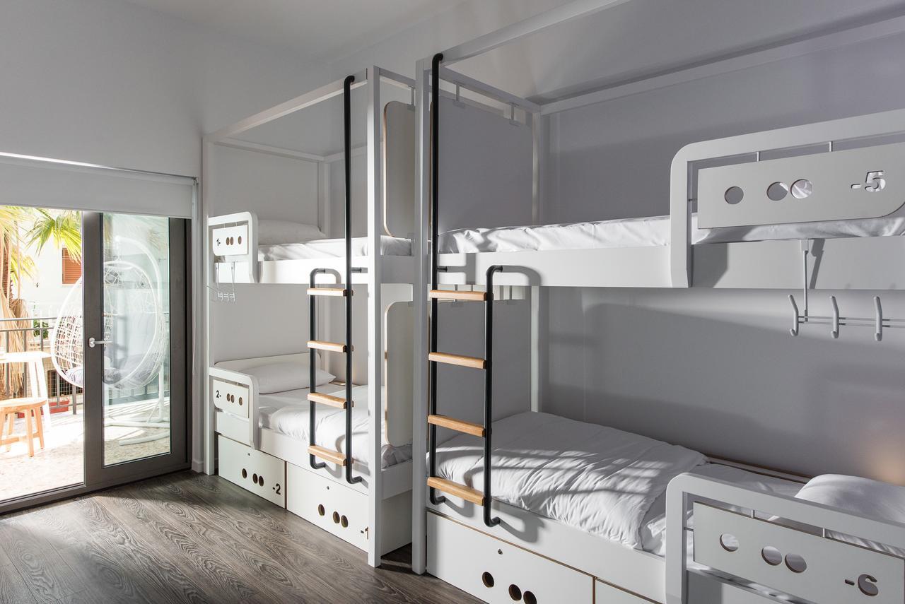 Bed 6-Bed Mixed Dormitory Room