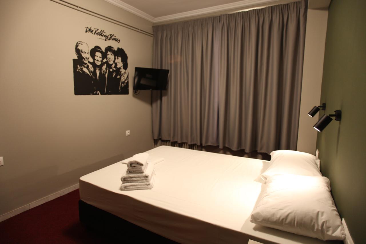 Double Room Private Bathroom